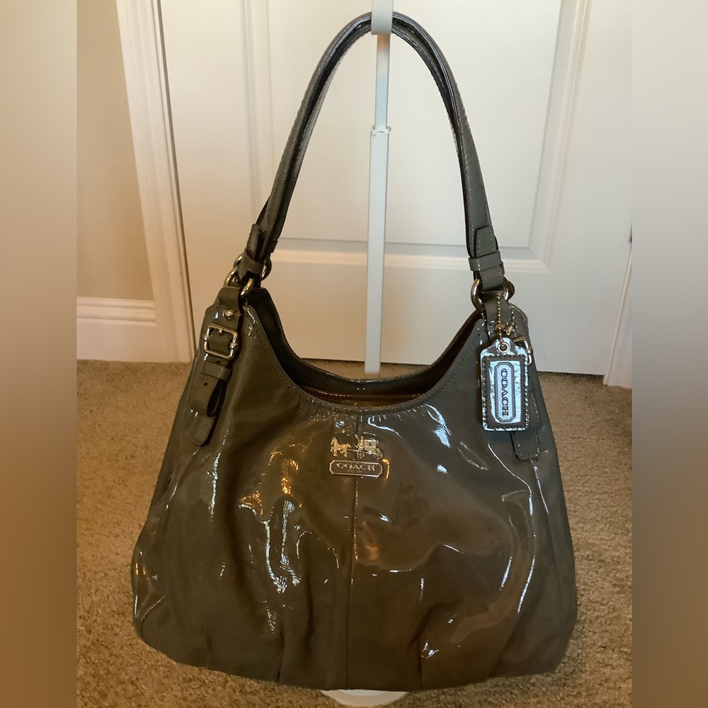 Coach Gray Patent Leather Multi-Compartment Shoulder Purse